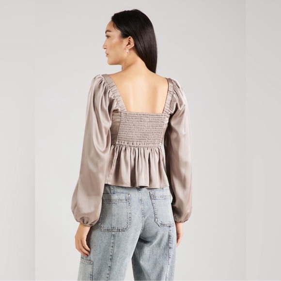 Abercrombie & Fitch Emerson Satin Long-Sleeve Top - Picture 3 of 7